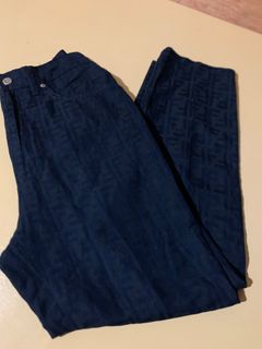 (Category: ) located in . Submitted by sidethrifts (Listing ID 1441895535, Image 1). Description: .
