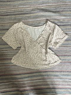 (Category: ) located in . Submitted by ggyurim (Listing ID 1441833940, Image 1). Description: .