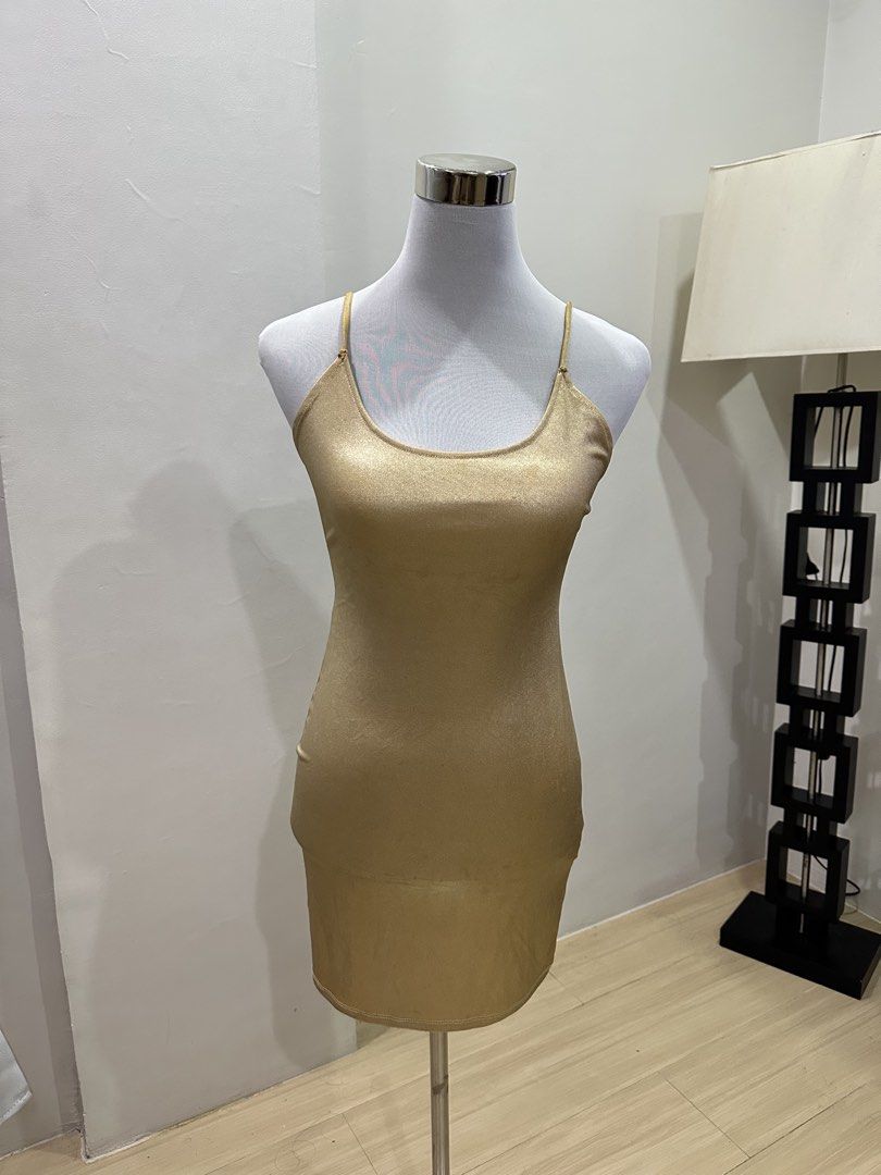 Forever 21 Gold Dress (Category: Dresses) located in Taytay. Submitted by beabanana.ocean (Listing ID 1441829091, Image 1). Description: .