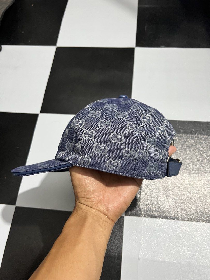 Gucci GG Canvas Baseball Hat (Category: Caps & Hats) located in Manila. Submitted by thrift2mill (Listing ID 1441830329, Image 2). Description: .