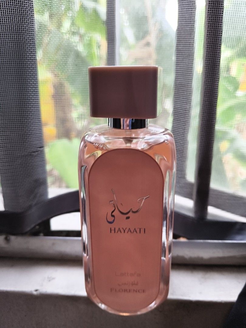 Hayaati by Lattafa Florence Eau de Parfum (Category: Fragrance & Deodorants) located in Penaranda. Submitted by tachisa (Listing ID 1441857277, Image 1). Description: - Lattafa Hayaati Florence Eau de Parfum 800 plus sf hati sa sf 5 to 10 sprays lang bawas.