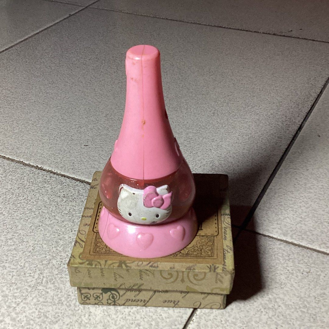 Hello Kitty McDonald's Stamp 2005 Sanrio (Category: Character Goods) located in Caloocan City. Submitted by lostrtrp (Listing ID 1441843889, Image 1). Description: Run out of blue ink but might be able to stmap when refilled 2 types of stamp just twist the top handle.