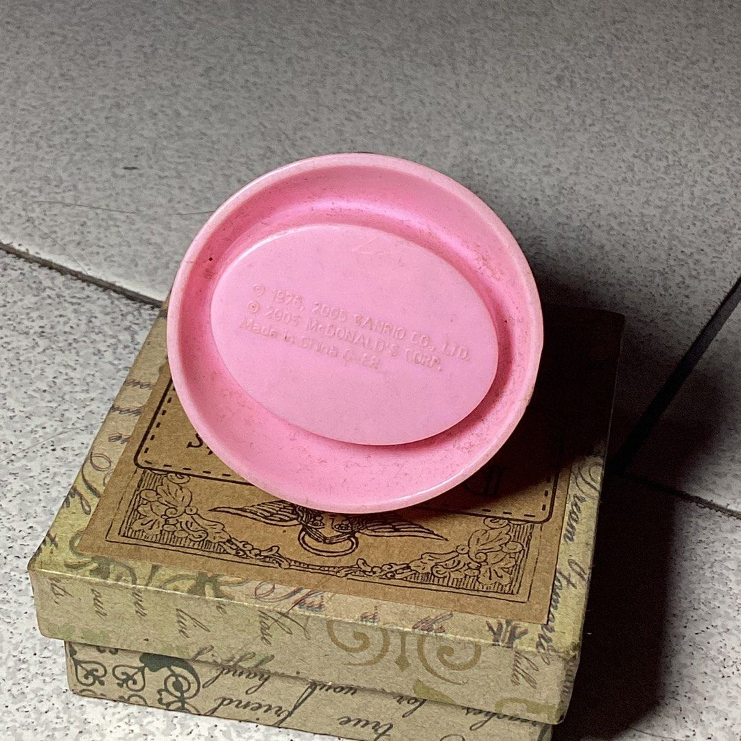 Hello Kitty McDonald's Stamp 2005 Sanrio (Category: Character Goods) located in Caloocan City. Submitted by lostrtrp (Listing ID 1441843889, Image 3). Description: Run out of blue ink but might be able to stmap when refilled 2 types of stamp just twist the top handle.