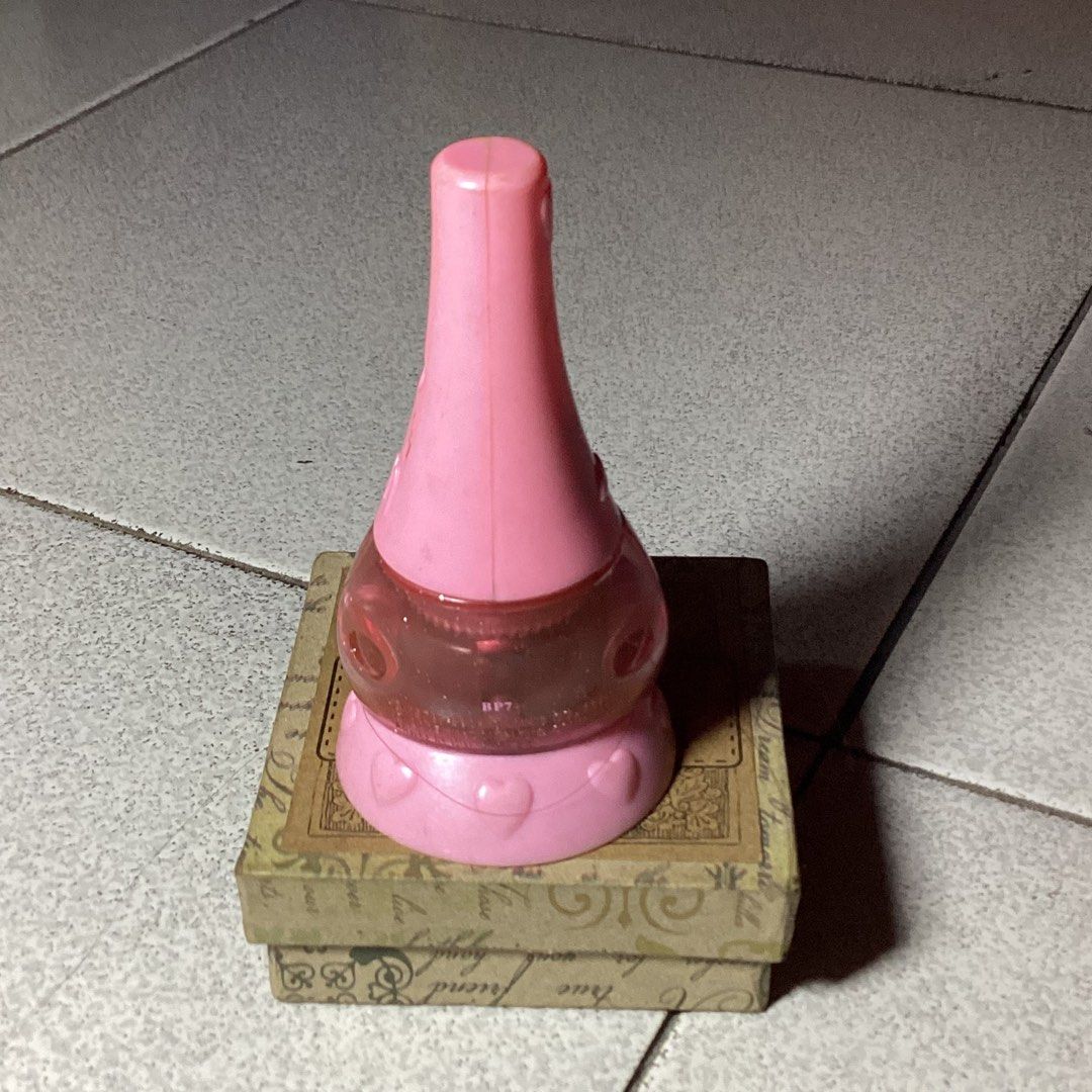 Hello Kitty McDonald's Stamp 2005 Sanrio (Category: Character Goods) located in Caloocan City. Submitted by lostrtrp (Listing ID 1441843889, Image 2). Description: Run out of blue ink but might be able to stmap when refilled 2 types of stamp just twist the top handle.