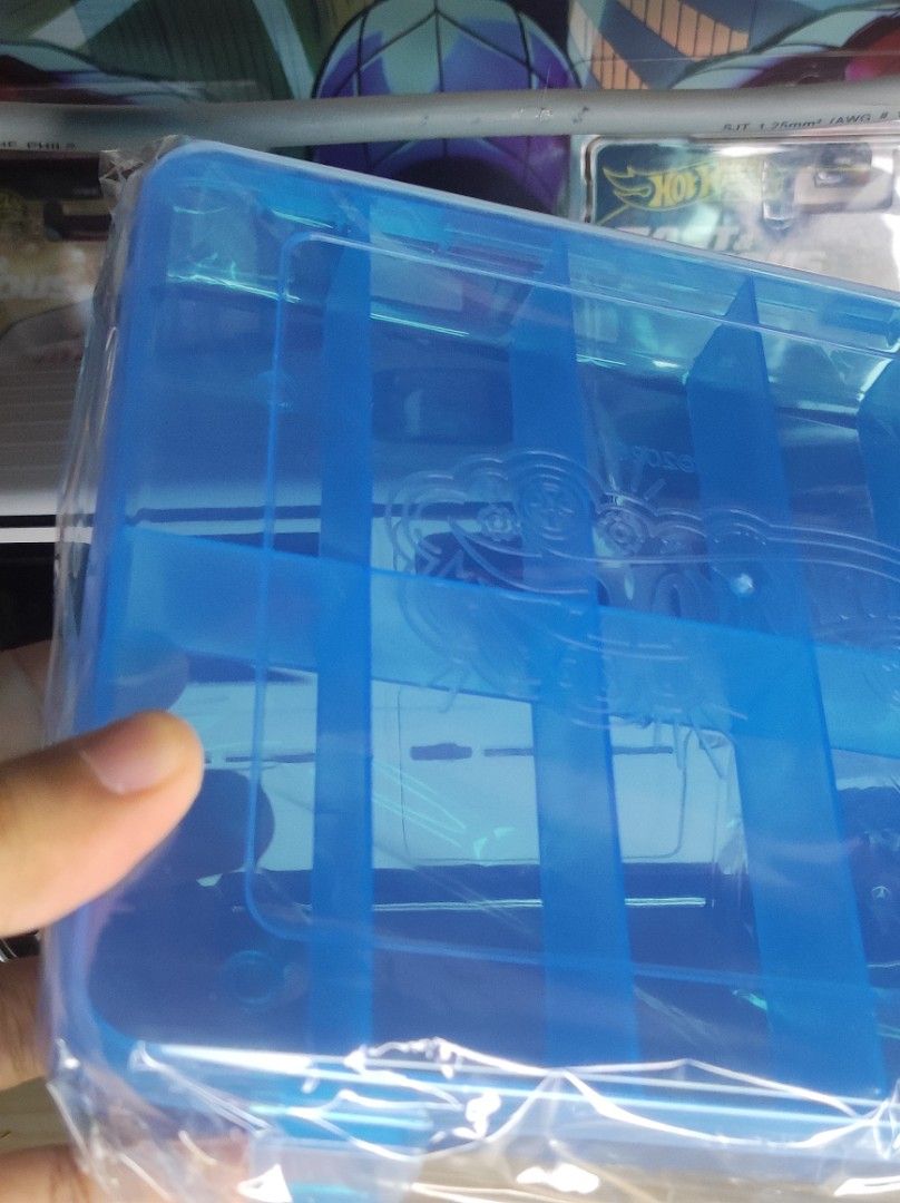 Hot Wheels Official Jammer Case 10 slots Clear Blue // 150php each. (Category: Vehicle & Diecast Models) located in Quezon City. Submitted by edrielgp (Listing ID 1441842791, Image 3). Description: Hot Wheels Official Jammer Case 10 slots Clear Blue // 150php each. Please CHECK my other Hot Wheels and other items listed for sale in my profile. Bawal sa maselan Lowballer ignored (Limited replies lang, bawas waste of time na rin for both parties). 