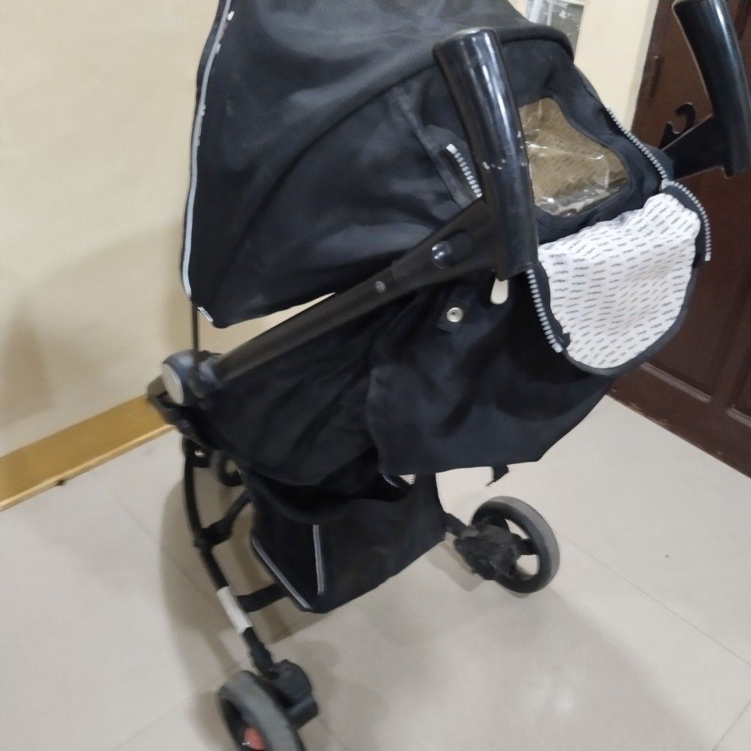 Ilove mama&papa 3whell stroller (Category: Strollers) located in Cavite. Submitted by dimple082 (Listing ID 1441847707, Image 3). Description: new born to toddler like new.