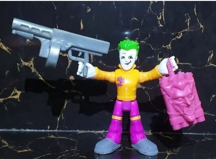 IMAGINEXT JOKER DC and Friends (Category: Figurines & Statues) located in Manila. Submitted by mickey_salonga (Listing ID 1441782486, Image 1). Description: - Fisher-Price Imaginext Joker figure - Features green hair, yellow shirt, and purple pants - Joker no weapons.