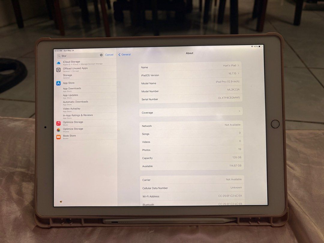 iPad Pro 12.9 1st Gen (Category: iPad) located in Cebu City. Submitted by preluvcloth (Listing ID 1441899445, Image 2). Description: - no issues - negotiable.