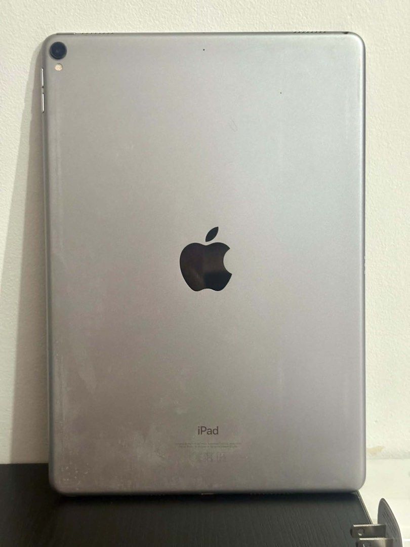 iPad Pro (Category: iPad) located in Pagadian. Submitted by 0hmyunibears (Listing ID 1441954657, Image 3). Description: .