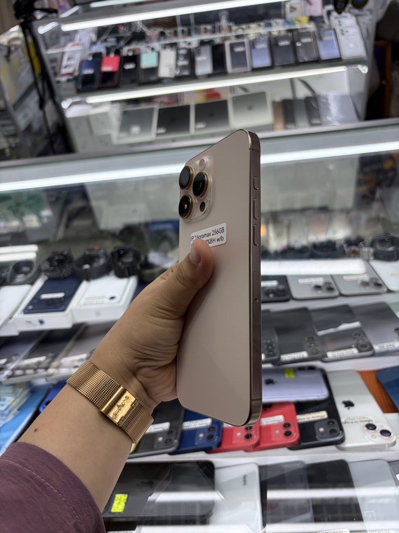 Iphone 16 Pro Max 256gb 89% batt Globelocked may dent (Category: iPhone 16 Series) located in San Juan City. Submitted by javedsgadgetshop (Listing ID 1441891167, Image 3). Description: WE BUY AND SELL SO PWEDE MAGBINTA OR SWAP ! INSTALLMENT OPTIONS : SPAY LATER / GGIVES / CREDIT CARD / SKYRO / HOMECREDIT (BRANDNEW) Quick Specs : 💵 Iphone 16promax (May dent) •256gb •NTC Variant •89% batt health •Globelocked •95% Smoothness •No hidden issue | No 