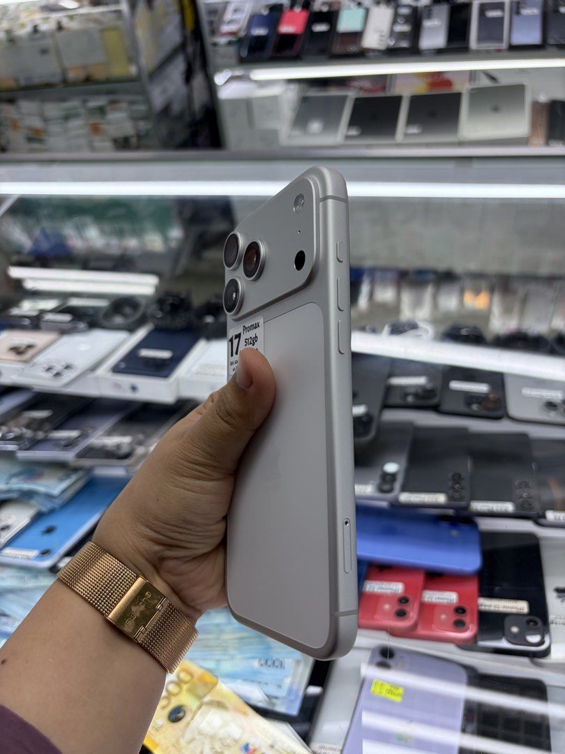 Iphone 17 Pro Max 512gb Smartlocked NTC 100% BH (Category: iPhone 17 Series) located in San Juan City. Submitted by javedsgadgetshop (Listing ID 1441889483, Image 3). Description: WE BUY AND SELL SO PWEDE MAGBINTA OR SWAP ! INSTALLMENT OPTIONS : SPAY LATER / GGIVES / CREDIT CARD / SKYRO / HOMECREDIT (BRANDNEW) Quick Specs : 💵 Iphone 17promax •512gb •NTC Variant •100% batt health •Smartlocked •99% Smoothness •No hidden issue | No Repaired •100% A