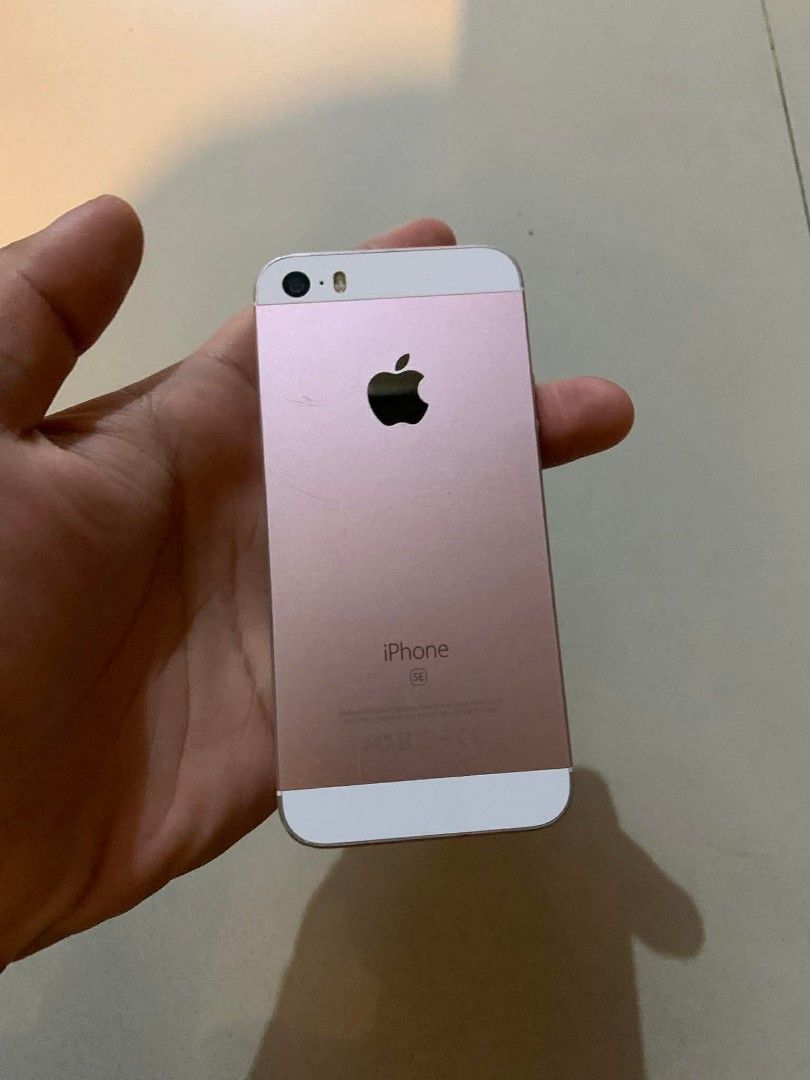 Iphone SE 2016 (Category: iPhone SE Series) located in Bacoor. Submitted by qualityucantrust (Listing ID 1441864479, Image 2). Description: IPHONE SE 2016 ROSE PINK 64GIG STORAGE Not OPENLINE ISSUE:BATTERY REPLACEMENT ONLY FREE: LIGHTNING CABLE and Case FIX PRICE SUREBUYER SHOULDER SHIPPING...🙏🏼 QUALITY U CAN TRUST™.