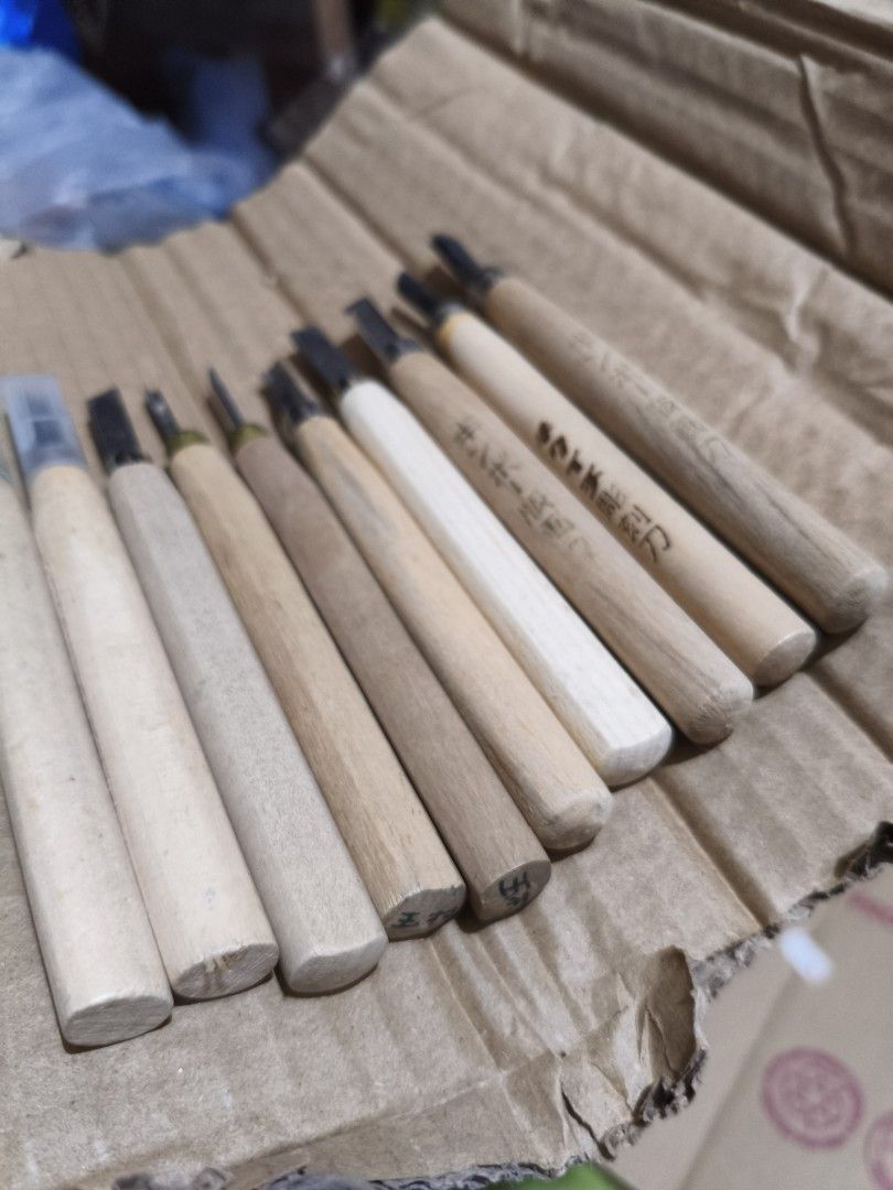 Japan chisel wood carving tools chisels set 10 (Category: Craft Supplies & Tools) located in Paranaque City. Submitted by japancollectibles (Listing ID 1441935472, Image 3). Description: Payment first policy Mop: gcash / BPI Shipping : Lalamove and LBC 1st to pay gets the item Location : Paranaque 1st to pay gets the item Battery for size reference 🌸Japan Surplus items collectible 🔴Carefully check each photos 🔴Manage your expectations | AS Is 