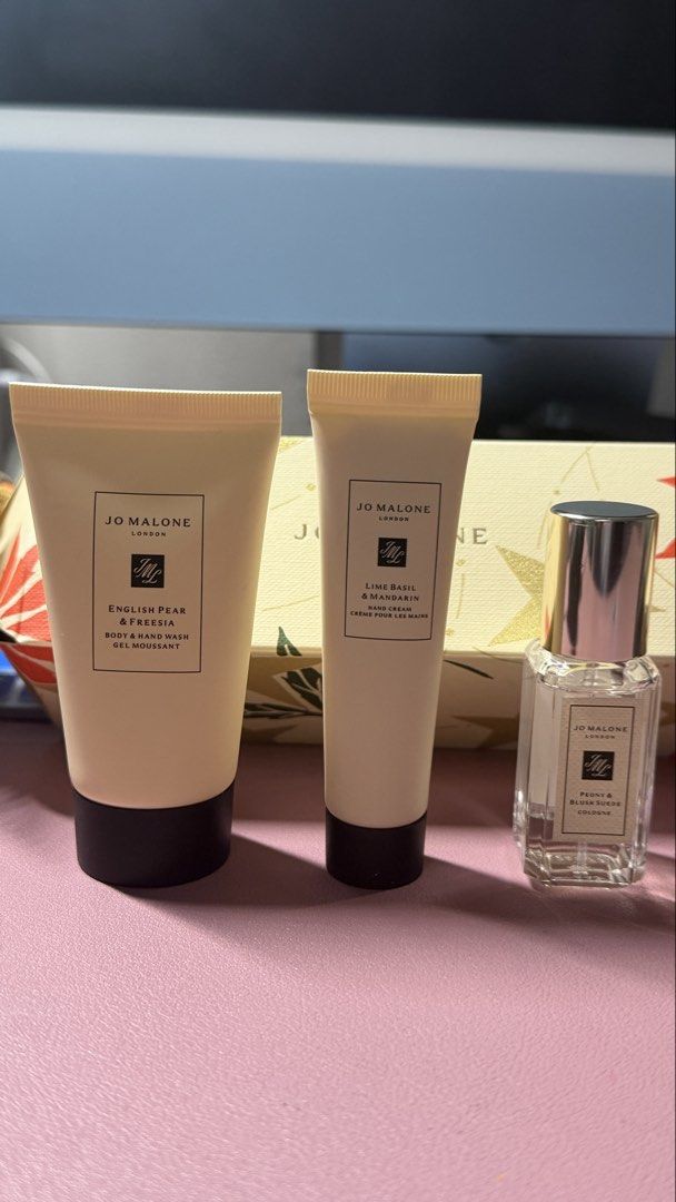 Jo Malone Set (Category: Bath) located in Las Pinas. Submitted by kcshoponline.ph (Listing ID 1441933650, Image 1). Description: Selling Jo Malone bought from Japan OG/Authentic RFS : impulse purchase ‼️Perfume SOLD‼️ Selling as a set for 2k 🔹 English Pear & Freesia Body & Handwash 30ml 🔹Lime Basil & Mandarin Hand Cream 10ml QR payment LBC | J&T | Lala or similar 📍Las Pinas .