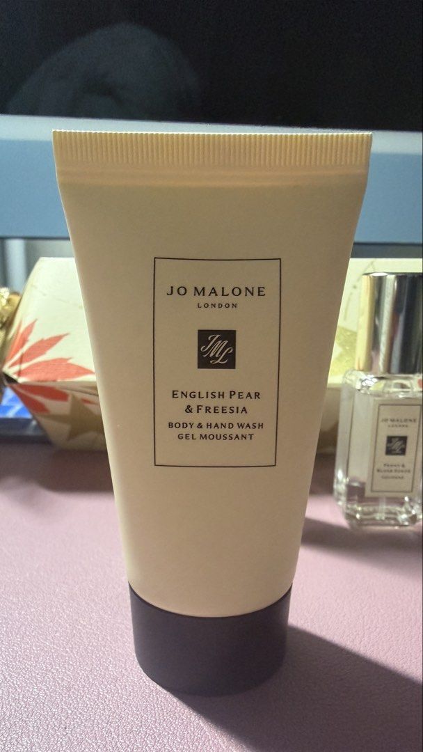 Jo Malone Set (Category: Bath) located in Las Pinas. Submitted by kcshoponline.ph (Listing ID 1441933650, Image 3). Description: Selling Jo Malone bought from Japan OG/Authentic RFS : impulse purchase ‼️Perfume SOLD‼️ Selling as a set for 2k 🔹 English Pear & Freesia Body & Handwash 30ml 🔹Lime Basil & Mandarin Hand Cream 10ml QR payment LBC | J&T | Lala or similar 📍Las Pinas .