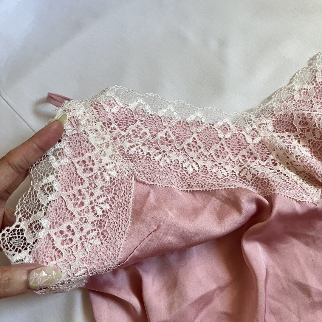 lace pink top (Category: Blouses) located in Mandaluyong City. Submitted by everythingnice__ (Listing ID 1441912802, Image 2). Description: classy top !! i don’t want to sell this too but i need to declutter na huhu super prettyyyy fits s-m :)) lalamove only ! .