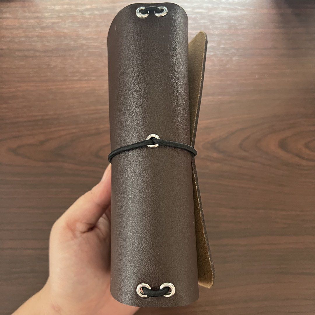 Leather Journal Folio (A6, trifold) (Category: Stationery & School Supplies) located in Quezon City. Submitted by lucky.girlll (Listing ID 1441825289, Image 3). Description: Can use standard size A6 notebooks Notebooks not included PU leather .