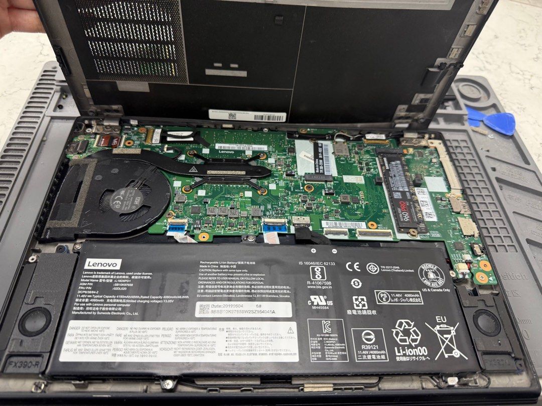 Lenovo ThinkPad X390472877324430878723