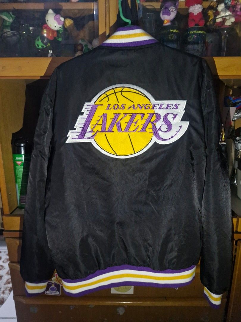 Los Angeles Lakers NBA Bomber Jacket (Category: Coats, Jackets and Outerwear) located in Caloocan City. Submitted by yowyow098765 (Listing ID 1441936370, Image 2). Description: good condition vintage jacket small .