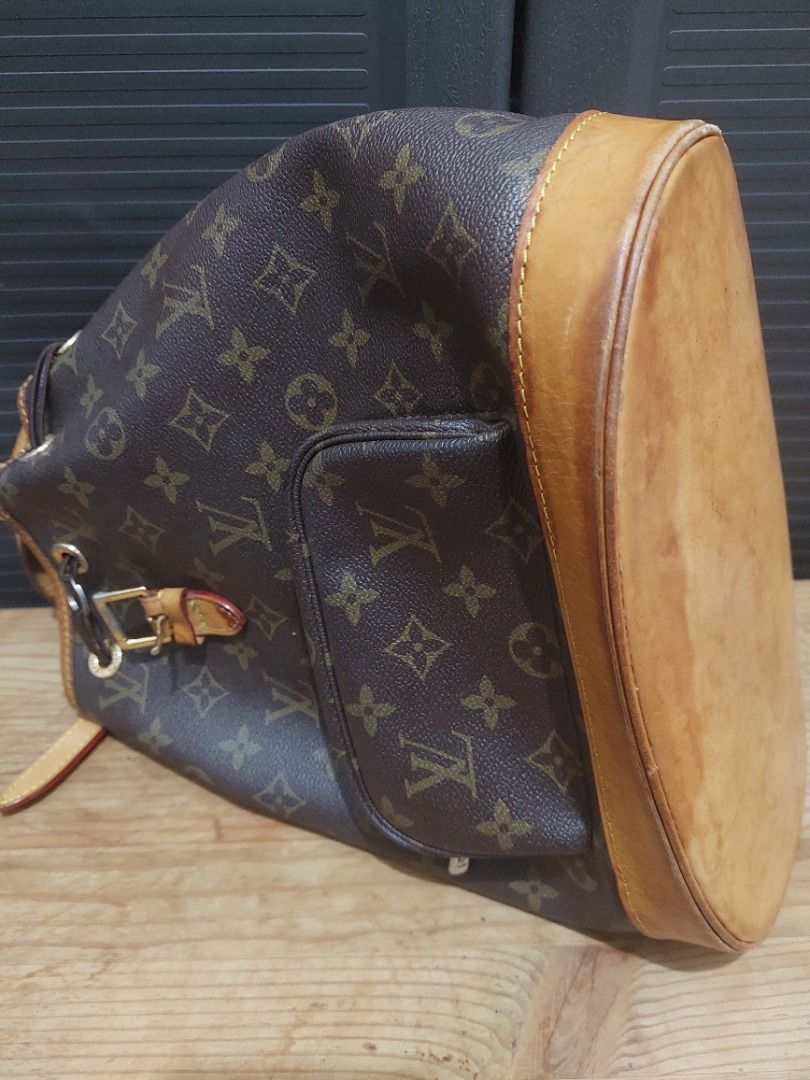 Louis Vuitton Monogram Bucket Bag (Category: Luxury Bags & Wallets) located in Davao. Submitted by oddlion_769da3 (Listing ID 1441798543, Image 3). Description: - Classic Louis Vuitton Monogram bucket bag - Genuine leather trim and straps - Secure drawstring closure - Interior zip pocket and slip pocket - Timeless and versatile for everyday style.