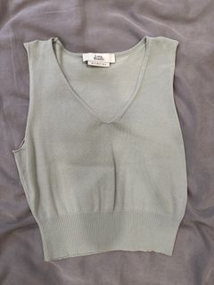 (Category: ) located in . Submitted by wardrobasics (Listing ID 1441797453, Image 1). Description: .