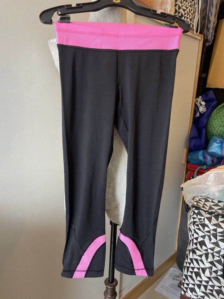 Lululemon black/pink leggings (Category: Activewear) located in Pasig City. Submitted by sandace (Listing ID 1441814585, Image 1). Description: Authentic Size 2 .