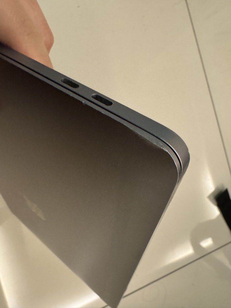 Macbook Pro 13-inch 2020 512gb intel i5473139760627732484