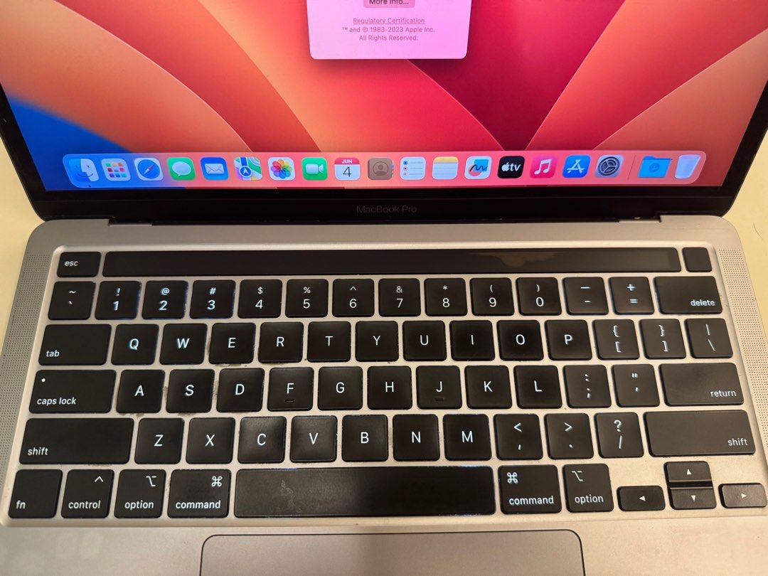 Macbook Pro 13-inch 2020 512gb intel i5473139760627732482