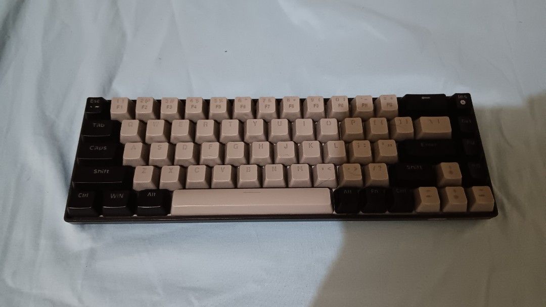Magegee Mechanical Keyboard (Category: Computer Keyboard) located in Manila. Submitted by mobius9345 (Listing ID 1441926263, Image 1). Description: This thing still works but one of the keys aren't working right, I forgot which one. what you see is what you get Buyer will shoulder shipping fee.