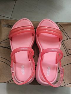 (Category: ) located in . Submitted by saynotofakes (Listing ID 1441855837, Image 1). Description: .