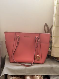 (Category: ) located in . Submitted by VethClosetPH (Listing ID 1441822770, Image 1). Description: .