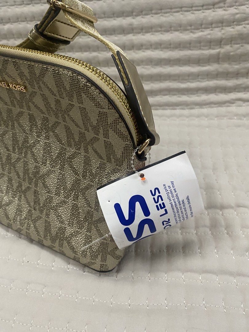 Michael Kors Monogram Crossbody Bag Gold (Category: Luxury Bags & Wallets) located in Quezon City. Submitted by viacb (Listing ID 1441938194, Image 3). Description: mop: gcash mod: jnt/lalamove *location: quezon city.