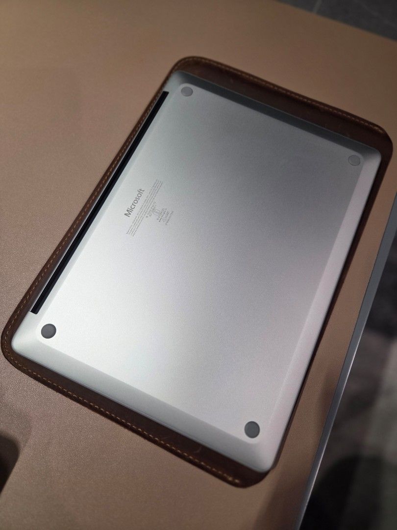 Microsoft Surface Laptop 7 - 13.8 inch (Almost New)472880087156674561