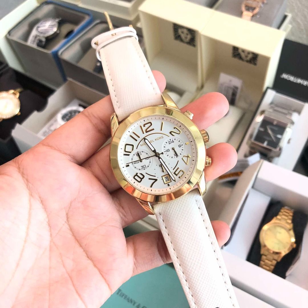 Mikors Leather watch White 45mm (Category: Women's Watches) located in Quezon City. Submitted by mjmassortedfinds (Listing ID 1441896361, Image 2). Description: MIKORS ✅ 2 4 9 9 each +sf ✅ Size: 45mm ✅ Complete Inclusions 📸 Actual Pictures Posted 📲 PM for orders and inquiries 📌Pinas Onhand & Ready to Ship 📌We can Ship Nationwide (+SF) 📌No Return, No Exchange 📌If in DOUBT, please DO NOT Transact 📌We are not liable for any LOSS or damaged it