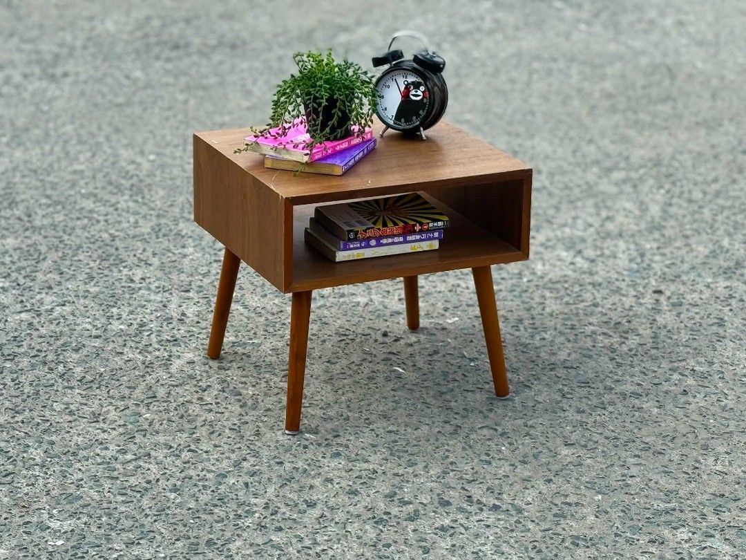 Mini table (Category: Tables & Sets) located in Manila. Submitted by mightyfox.28e9a1 (Listing ID 1441787231, Image 2). Description: .