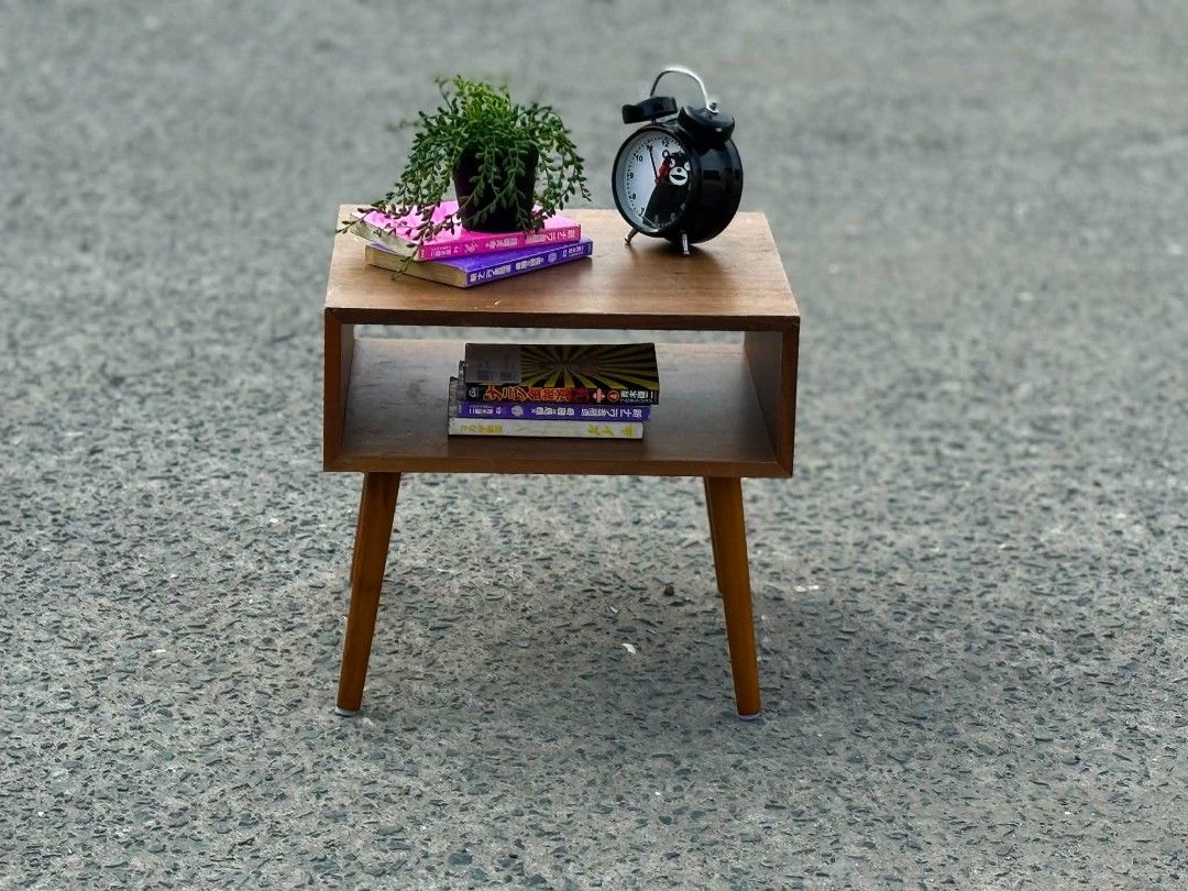 Mini table (Category: Tables & Sets) located in Manila. Submitted by mightyfox.28e9a1 (Listing ID 1441787231, Image 3). Description: .