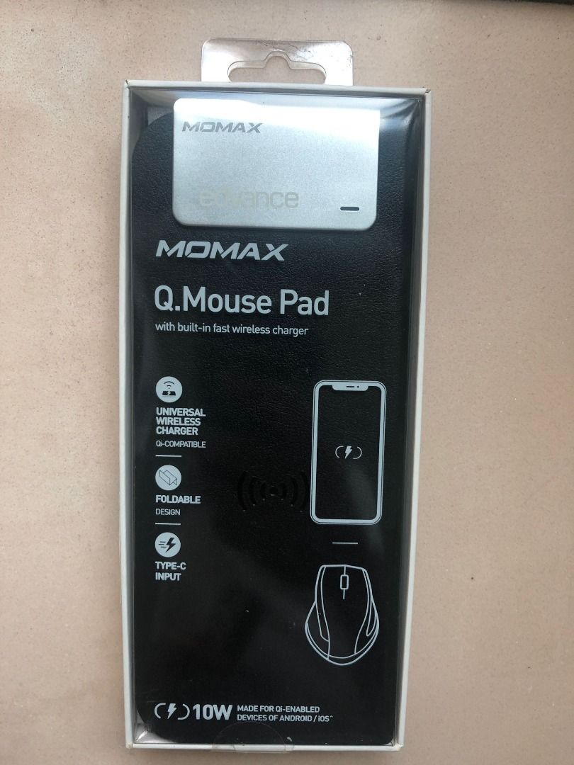 MOMAX q.mouse Pad 摺疊無線充電滑鼠墊 （分類：電腦滑鼠及相關產品）位於 Hong Kong。 由 wcc1566 提交（商品編號 1441858200，圖片 1）。簡介： MOMAX 出品嘅 Q.Mouse Pad，帶埋無線充電功能。支援 Qi 充電，iPhone 同 Android 電話都用到。10W 快充，Type-C 輸入。仲可以摺埋，方便帶出街。啱晒想慳位又想方便叉電嘅朋友。。