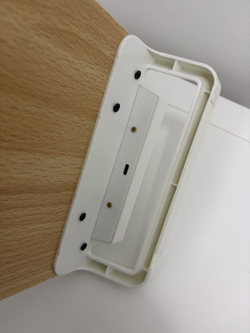 MONITOR RISER (Category: Other Home Furniture) located in Johor Bahru. Submitted by sopahsogut (Listing ID 1441872742, Image 3). Description: MONITOR RISER Good condition Rm 40 Self pickup taman sri saujana kota tinggi.