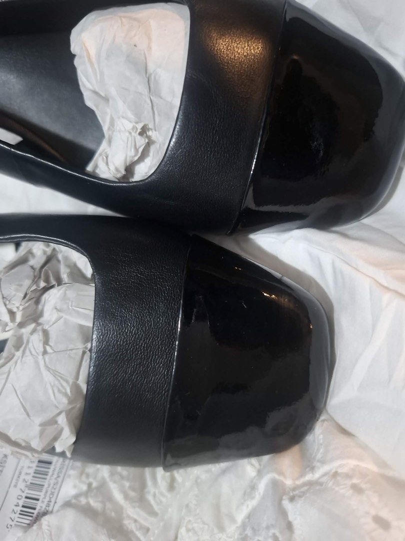 M&S Black Slingback Heels Size UK 5 (Category: Heels) located in Mandaluyong City. Submitted by jedjed1026 (Listing ID 1441876918, Image 3). Description: - Brand: M&S - Color: Black - Style: Slingback heels - Material: Leather upper with patent toe cap - Features: Adjustable ankle strap, block heel.