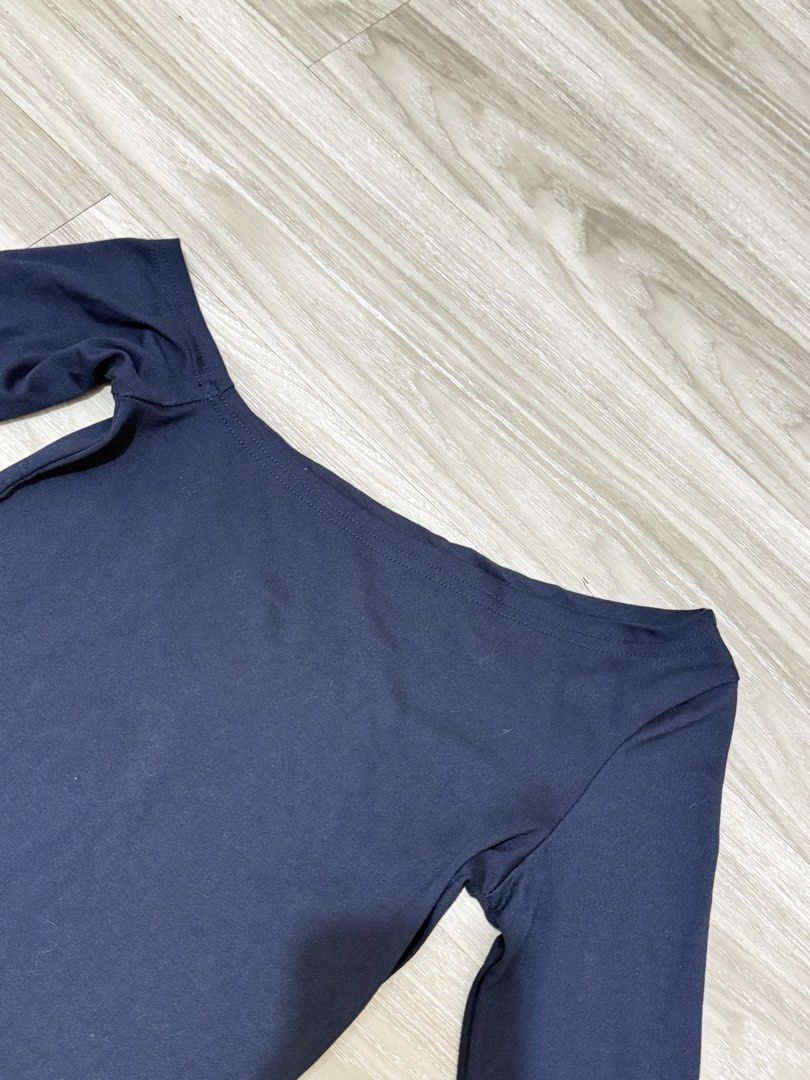 Navy Blue One Shoulder Long Sleeve Top (Category: Blouses) located in Manila. Submitted by akiii222 (Listing ID 1441895257, Image 2). Description: one shoulder long sleeve top navy blue actual color S-M body hugging fit, very nice quality! used once only P150 Loc: Laguna J&T / Lalamove .