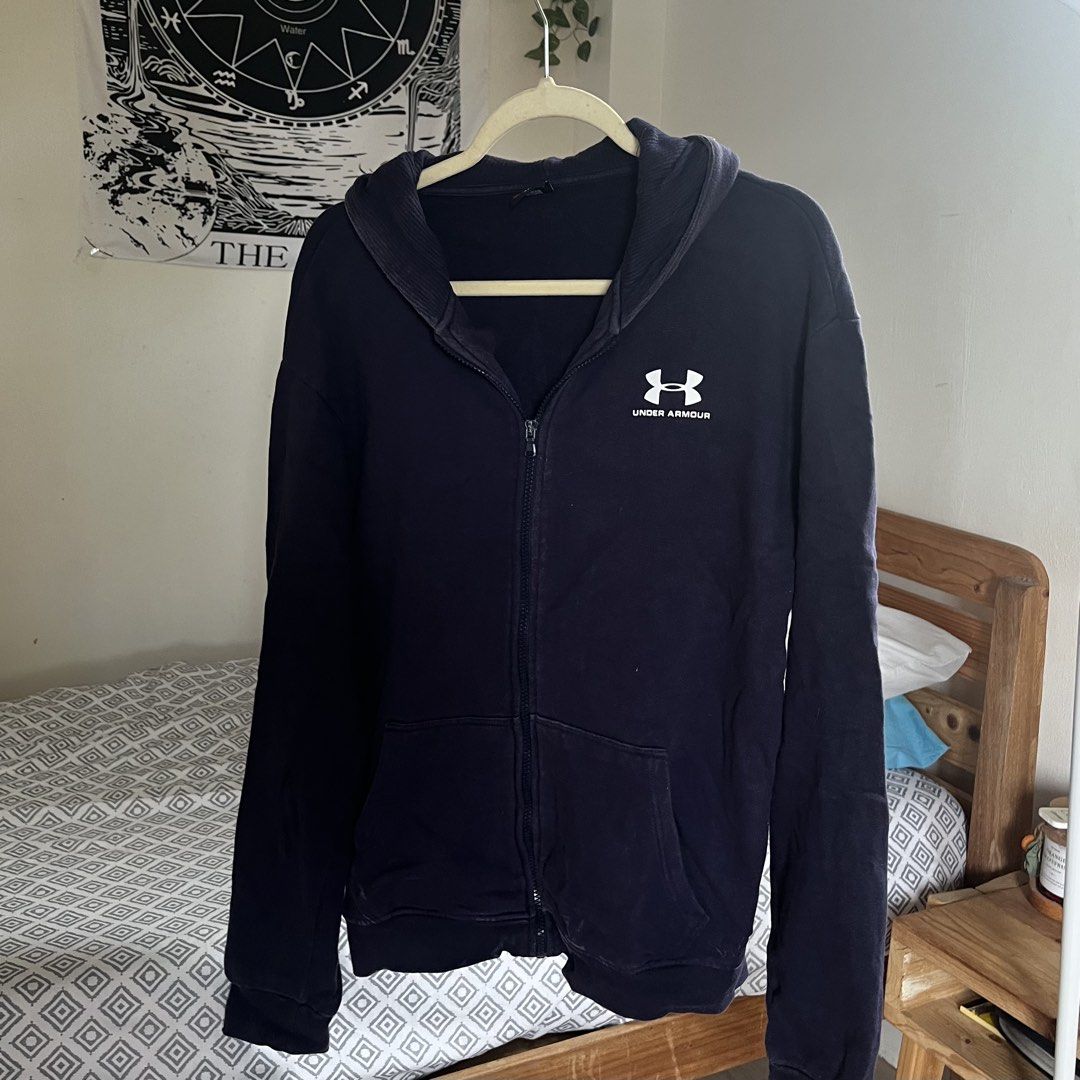 Navy Blue Zip Up Hoodie (Category: Coats, Jackets and Outerwear) located in Legazpi City. Submitted by hushedcry (Listing ID 1441948055, Image 1). Description: — two front pockets, logo on chest — unisex 🤍 — XL on tag; dm for dimes 💌 mop: gcash 📬 shipping via j&t express (sf c/o buyer) for inquiries, dont hesitate to send me a msg! 🩷.