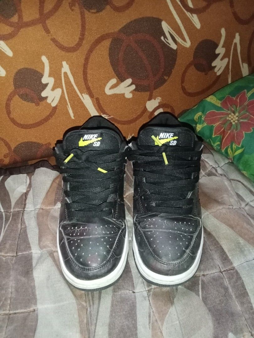 Nike SB Dunk Low Civilist Black (Category: Sneakers) located in Baguio. Submitted by thrifted-_-baguio26211 (Listing ID 1441858478, Image 1). Description: - Authentic Nike SB Dunk Low Civilist sneakers - Classic Nike SB branding on tongue - Civilist tag detail on side - Ideal for skateboarding and casual wear - Made in Vietnam.