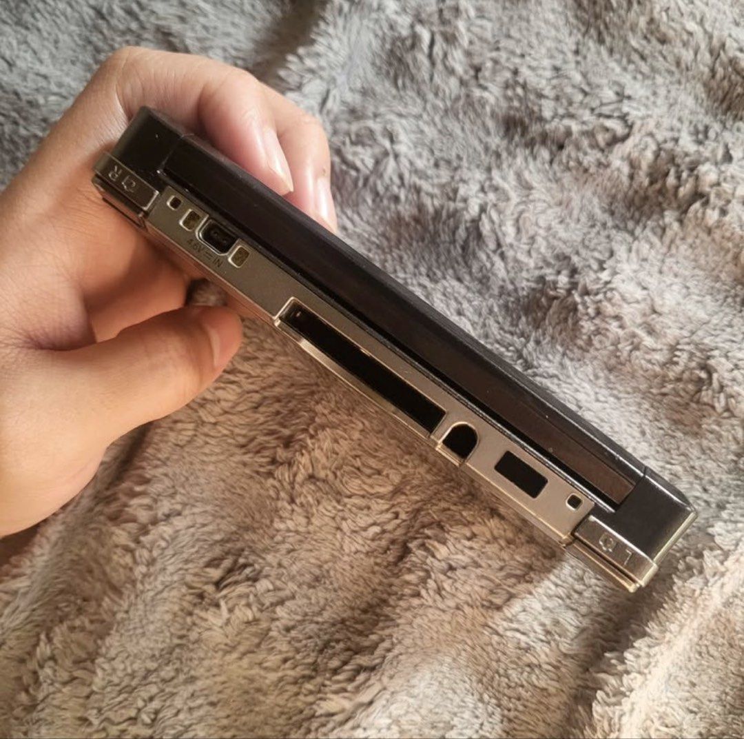 NINTENDO 3DS BLACK JAILBREAK (32 GB) (Category: Nintendo) located in Manila. Submitted by mamawimawi (Listing ID 1441950476, Image 2). Description: NINTENDO 3DS BLACK JAILBREAK (32 GB) Jailbroken / Unli games With free case and charger No issues ❤️ Negotiable sure buyer 💎 Location: Manila / Pasay Unli check sa meetup.
