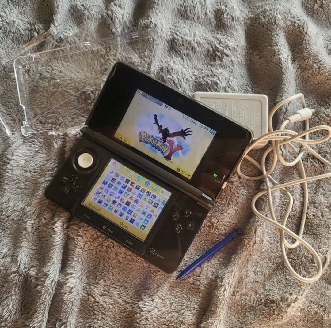 NINTENDO 3DS BLACK JAILBREAK (32 GB) (Category: Nintendo) located in Manila. Submitted by mamawimawi (Listing ID 1441950476, Image 1). Description: NINTENDO 3DS BLACK JAILBREAK (32 GB) Jailbroken / Unli games With free case and charger No issues ❤️ Negotiable sure buyer 💎 Location: Manila / Pasay Unli check sa meetup.
