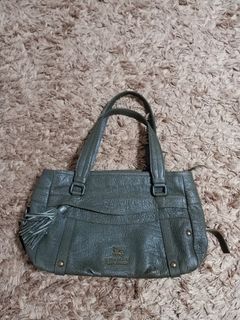 (Category: ) located in . Submitted by fashionluxury058 (Listing ID 1441883900, Image 1). Description: .