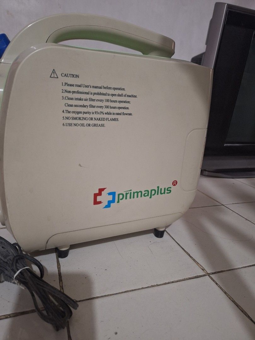 Oxygen Concentrator (Category: Medical Supplies & Tools) located in Manila. Submitted by ronzky19 (Listing ID 1441963831, Image 2). Description: working see photo, location Paco manila St.Pius X School.