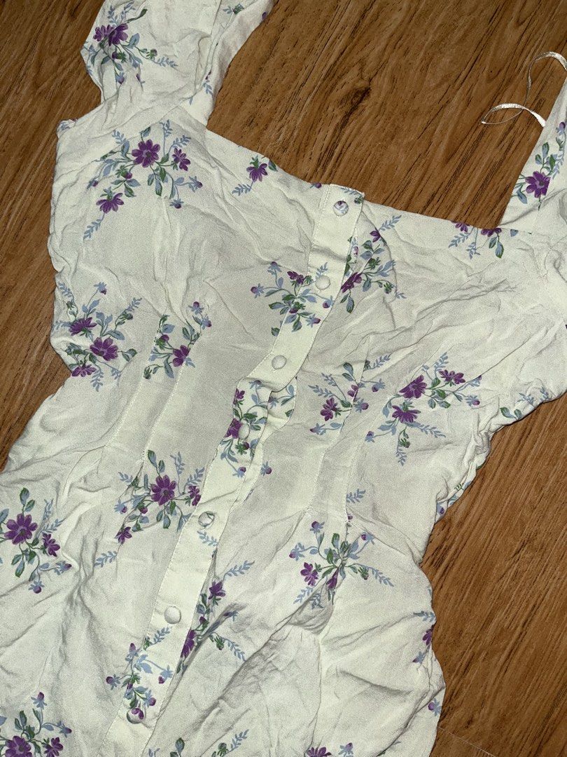 Pastel Green Vintage Romper (Category: Rompers) located in Candelaria. Submitted by lina_apparel (Listing ID 1441889171, Image 2). Description: Can fit xs .