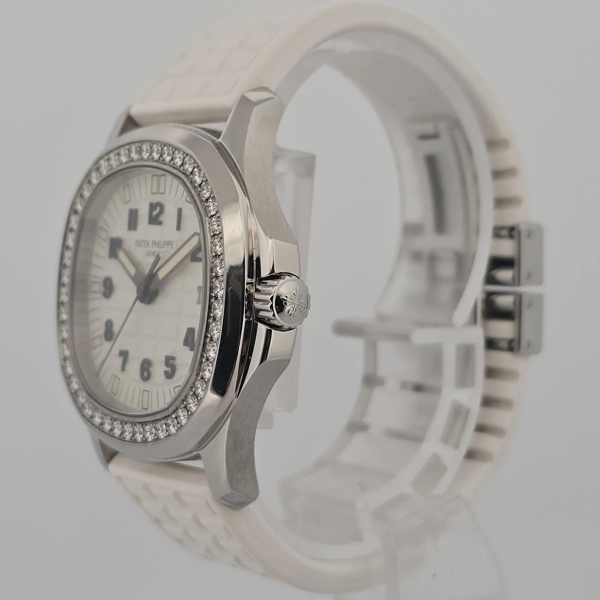 Patek Philippe Aquanaut 5067A-011 (Category: Watches) located in Singapore. Submitted by mingwatchchannel (Listing ID 1441877995, Image 2). Description: M260438UPPE08 Watch Condition Very Good Warranty Card Year 2008 Diameter 35mm Movement Quartz Case Material Steel Dial Color White Accessories Comes with original box and certificate No Exchange Thank You Want to see more watches we have please follow us on: Website: https://www.mingwatchchannel.