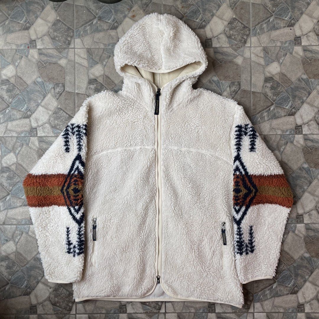Pendleton - Boa Fleece Zip Jacket (Category: Coats, Jackets and Outerwear) located in Imus. Submitted by damntithabit (Listing ID 1441949347, Image 2). Description: Pendleton - Boa Fleece Zip Jacket In great condition. Great piece Tagged As L Width”24 Length”28.5 Shoulders”21.5.