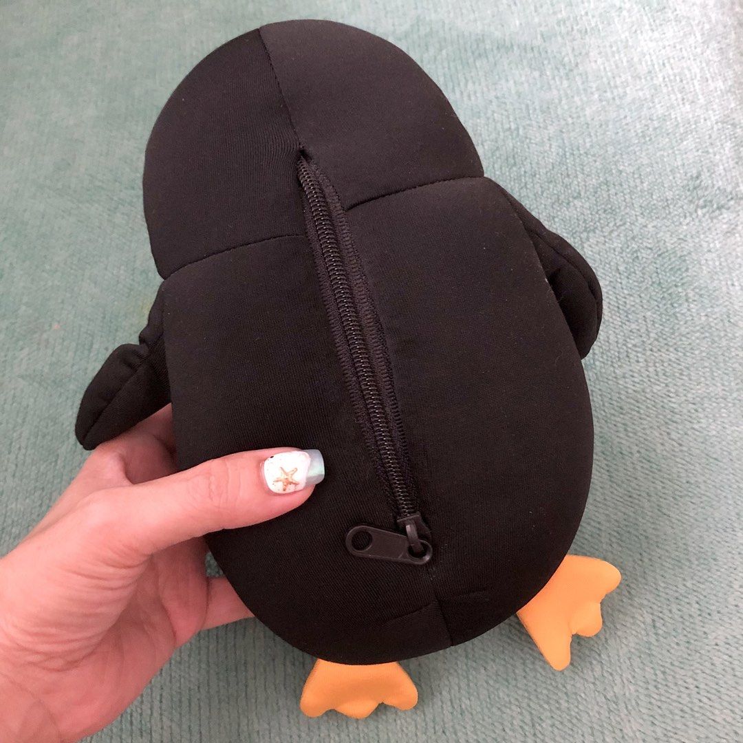 PENGUIN CONVERTIBLE TRAVEL PILLOW (Category: Travel Essentials & Accessories) located in Quezon City. Submitted by kitsune.treasures (Listing ID 1441900717, Image 3). Description: *First to pay policy! *1 day reservation only. Failure to pay on time, auto cancel. 📍Quezon City * MOD: J&T | Lalamove * MOP: GCASH | BPI 📦ON HAND AND READY TO SHIP CONDITION: WHAT YOU SEE IS WHAT YOU GET. Dimensions: Kindly check the photos for the actual measurement